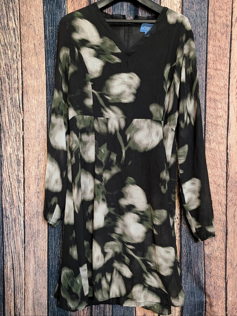 Long Sleeve Black And Green Floral Midi